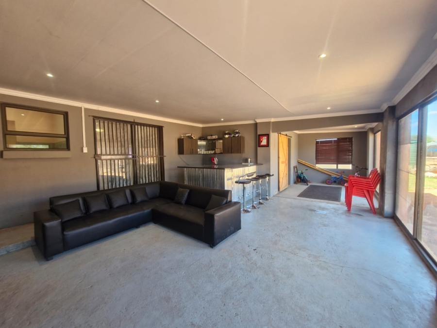 To Let 4 Bedroom Property for Rent in Kathu Northern Cape
